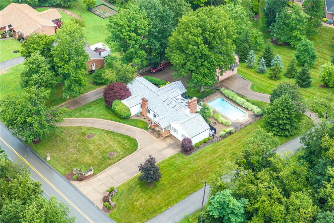 Property Photo:  612 Bower Hill Rd  PA 15367 