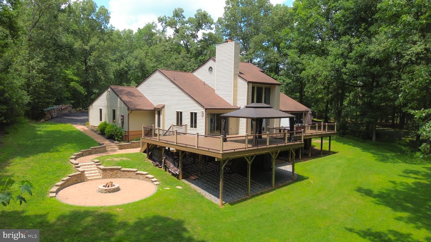 Property Photo: 282 Lakeway Road VA 23117