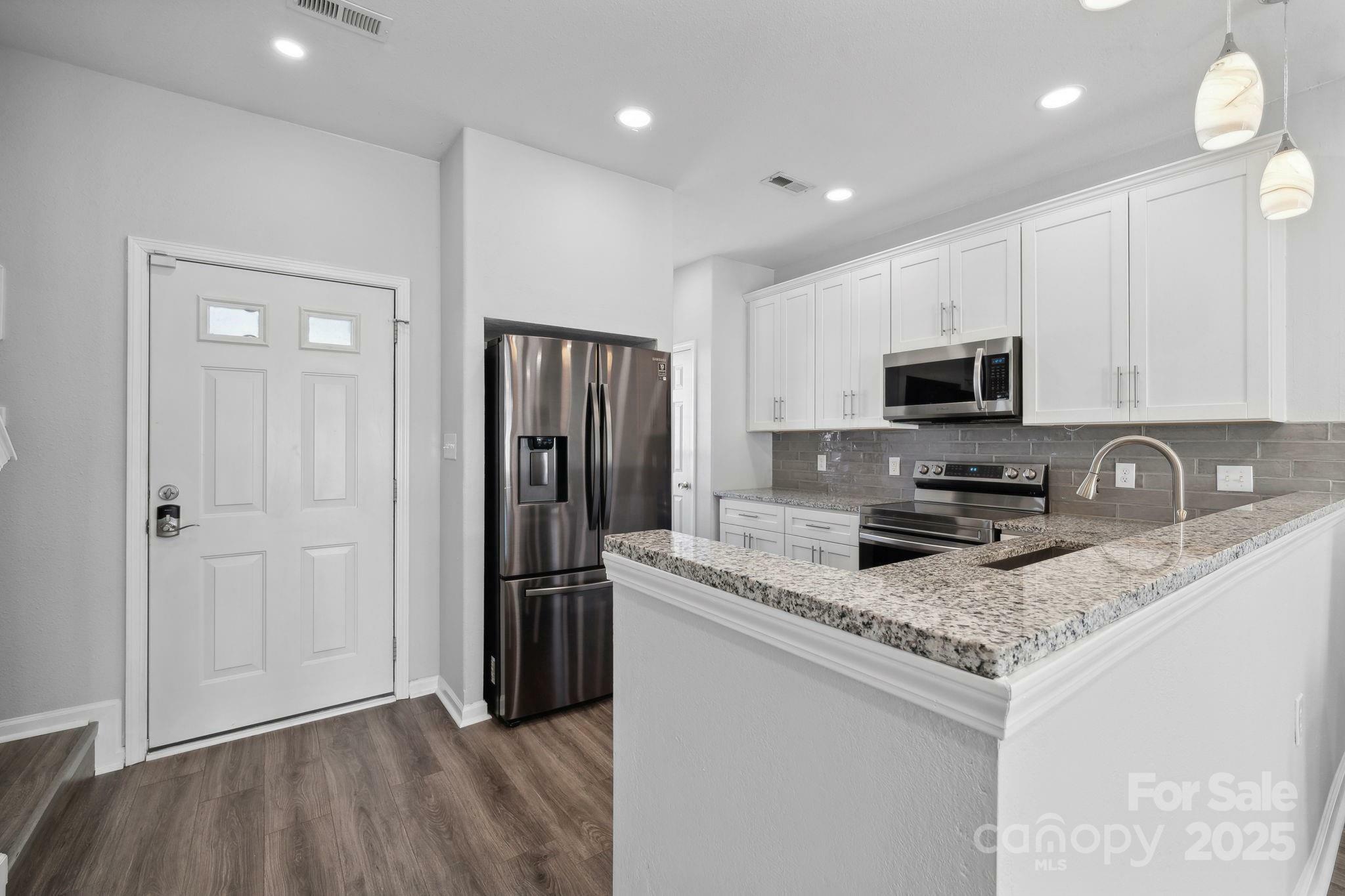 Property Photo: 4211 Center Place Drive NC 28075