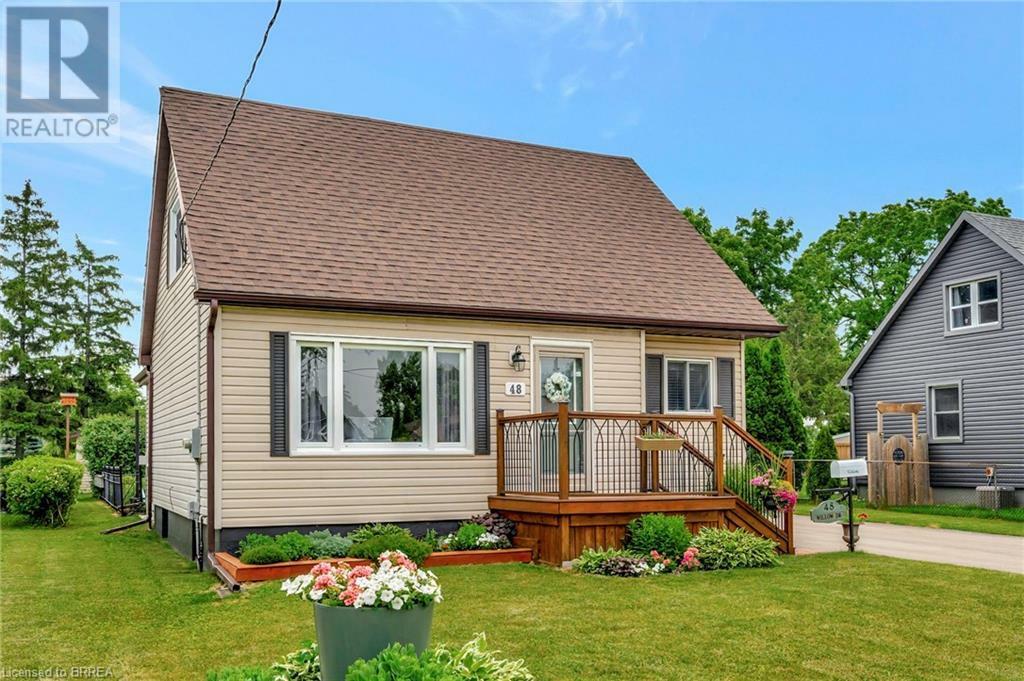 Property Photo: 48 Willow Drive ON N3R 2W4