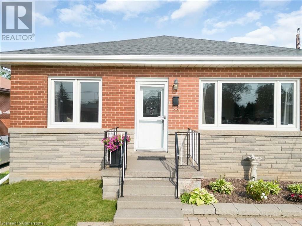 Property Photo:  406 Talbot Street  ON L8H 6T4 