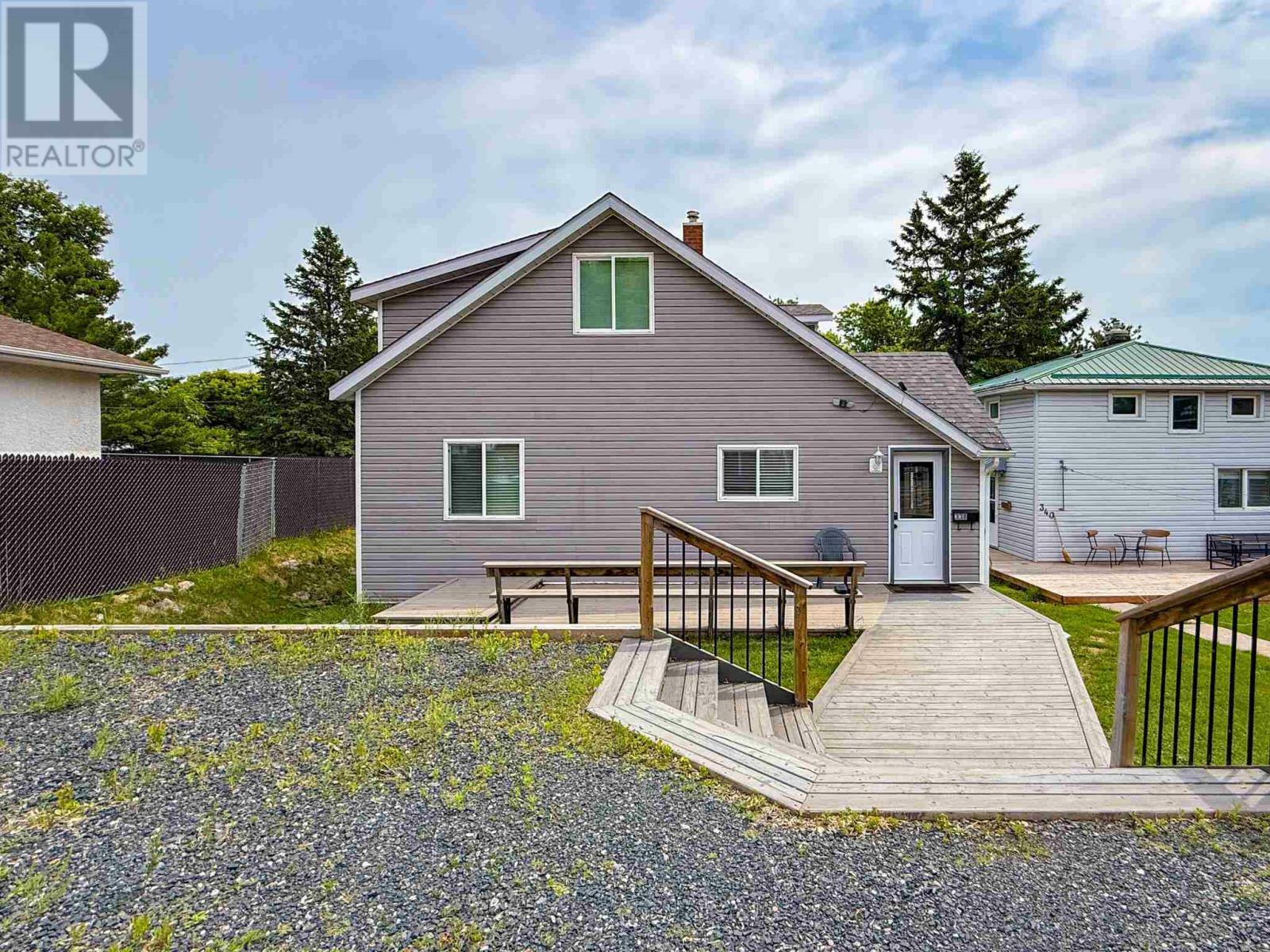 Property Photo:  338 Eighth Avenue South  ON P9N 2H6 