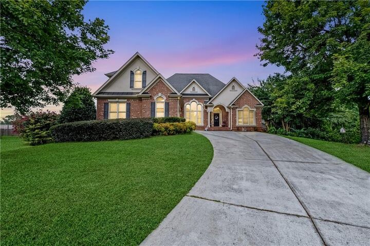 Property Photo:  907 Hannah Ct  GA 30052 
