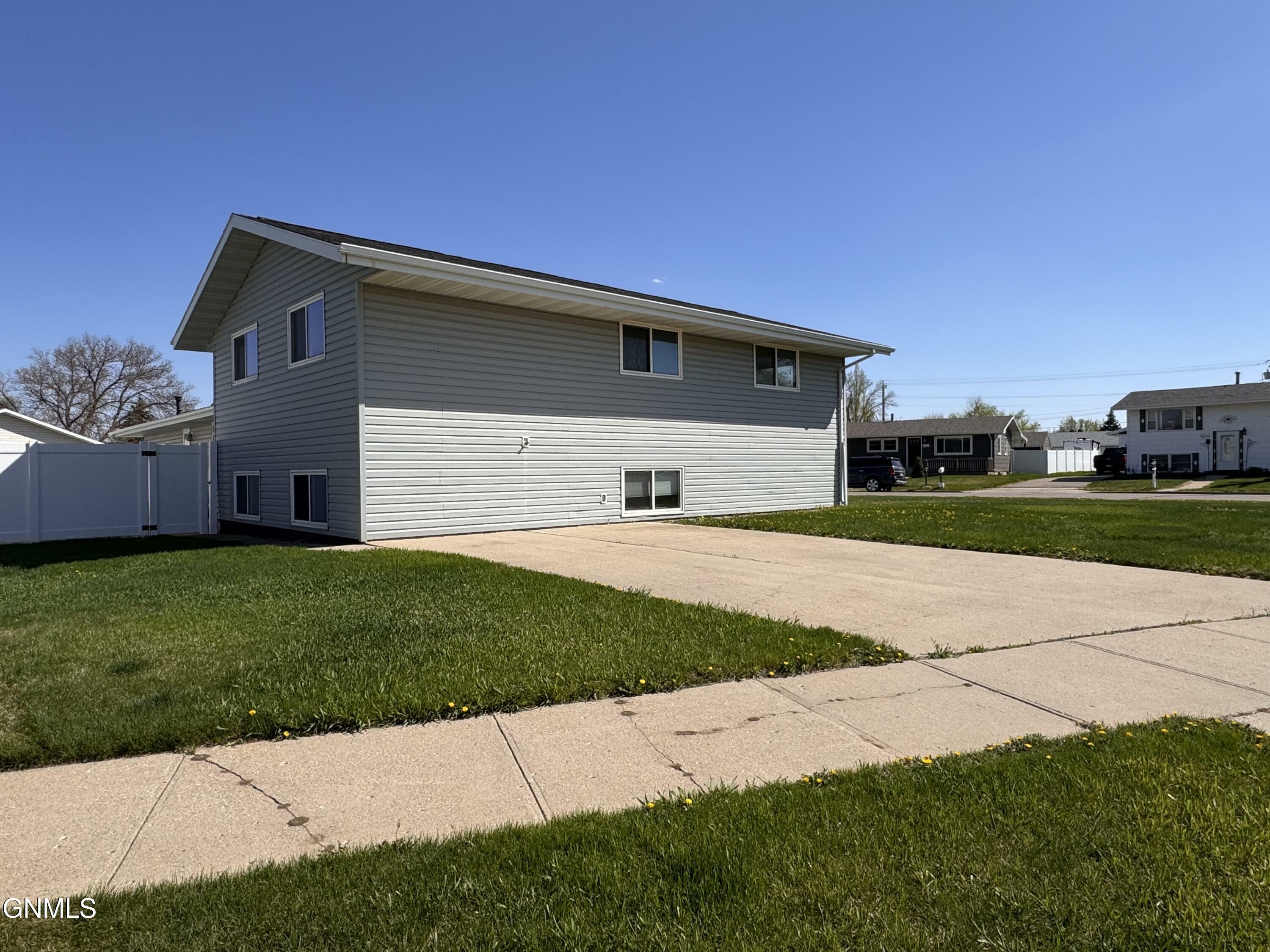 Property Photo: 1201 Sioux Street ND 58801