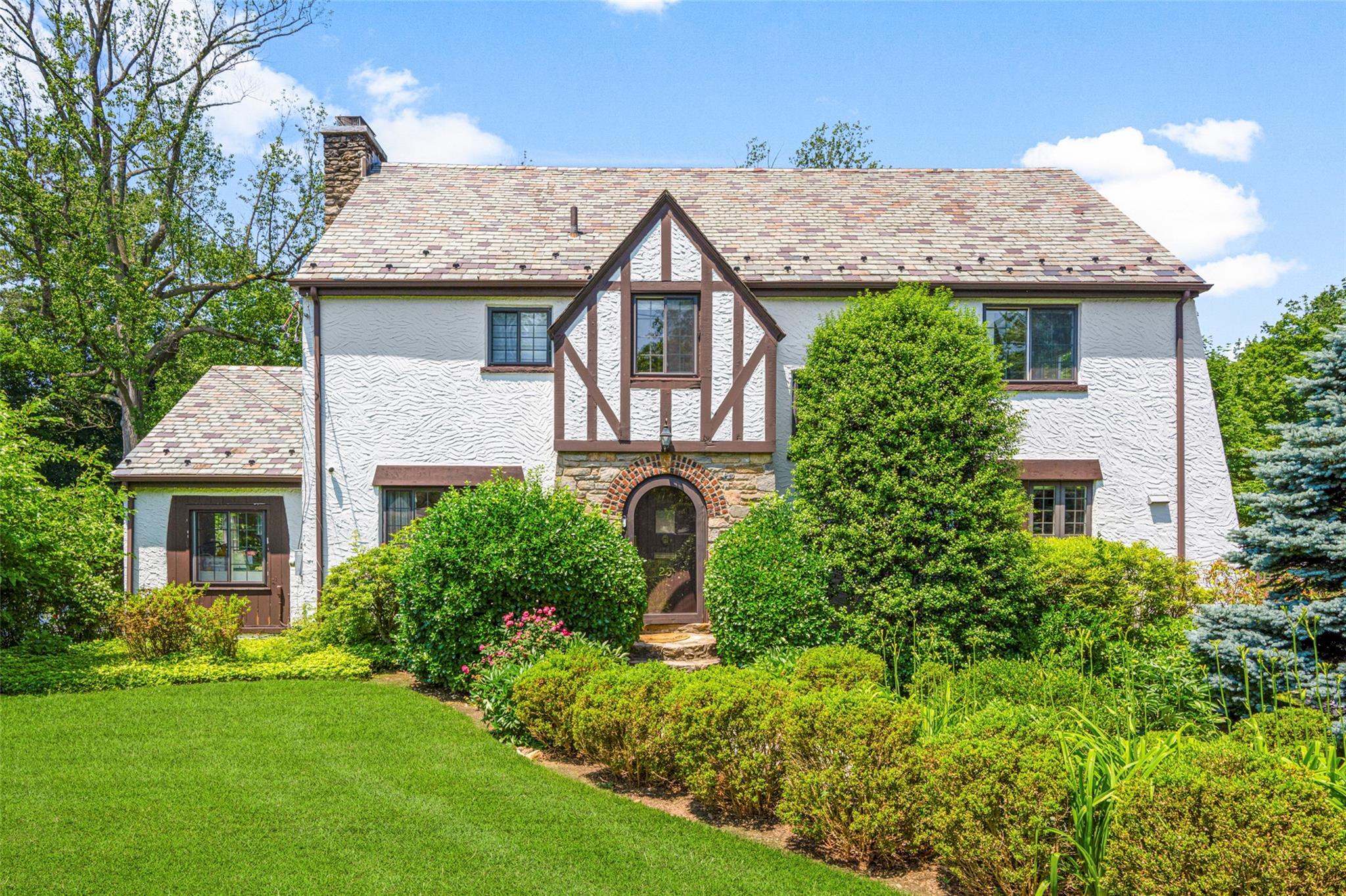 23 Montrose Road  Scarsdale NY 10583 photo