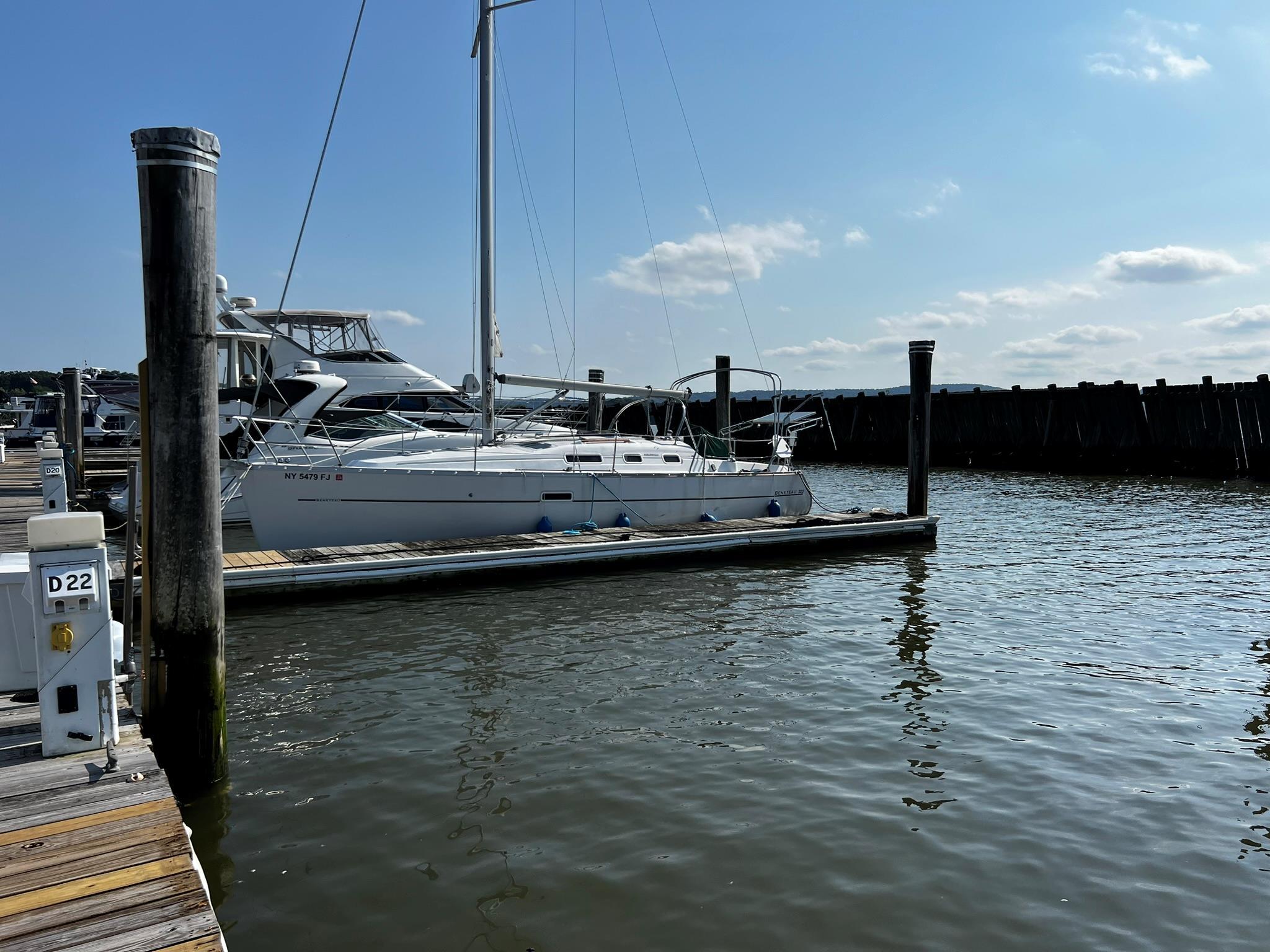 Property Photo: D-20 Half Moon Bay Marina NY 10520