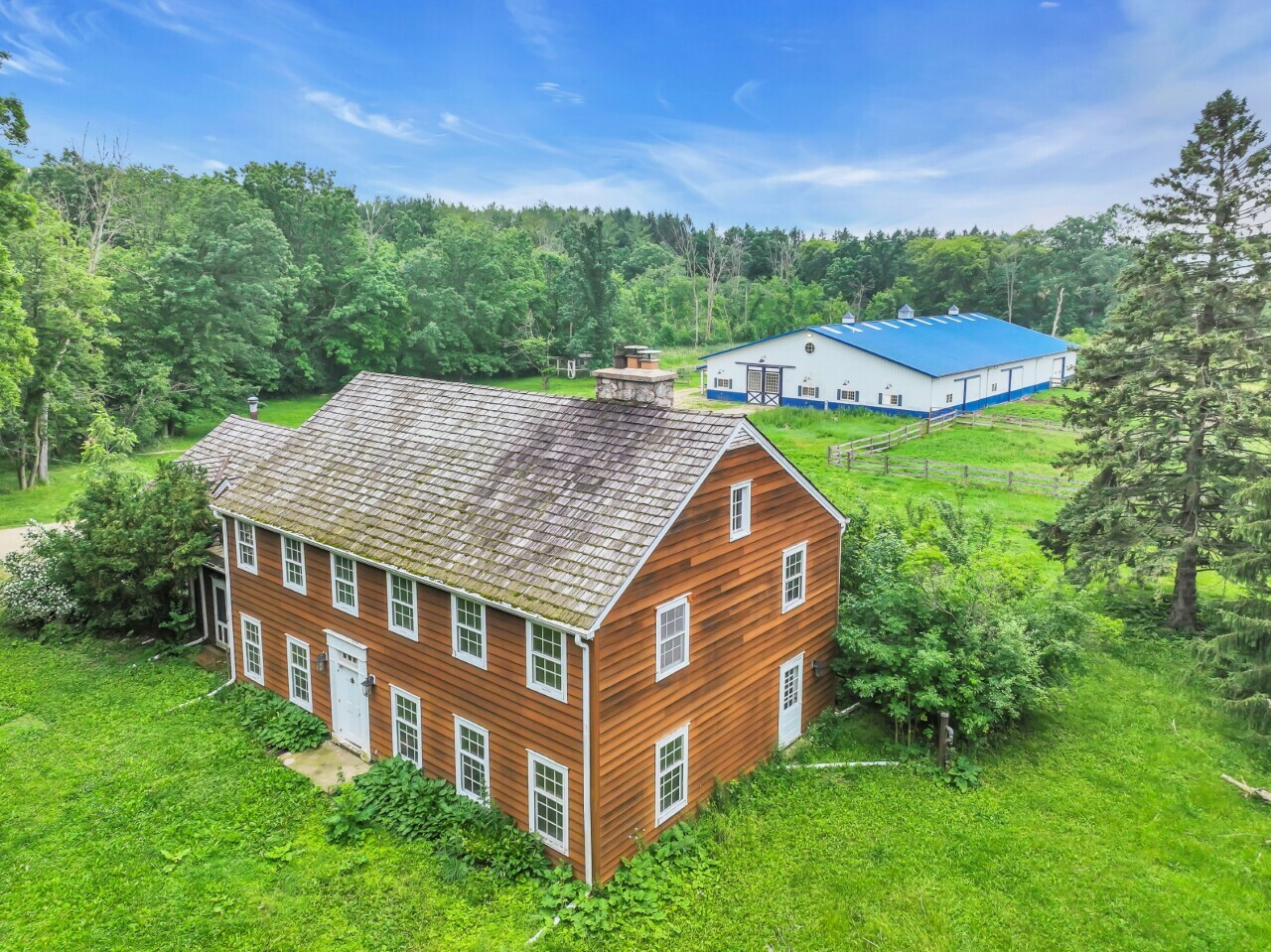 Property Photo:  9111 W Hawthorne Rd  WI 53097 