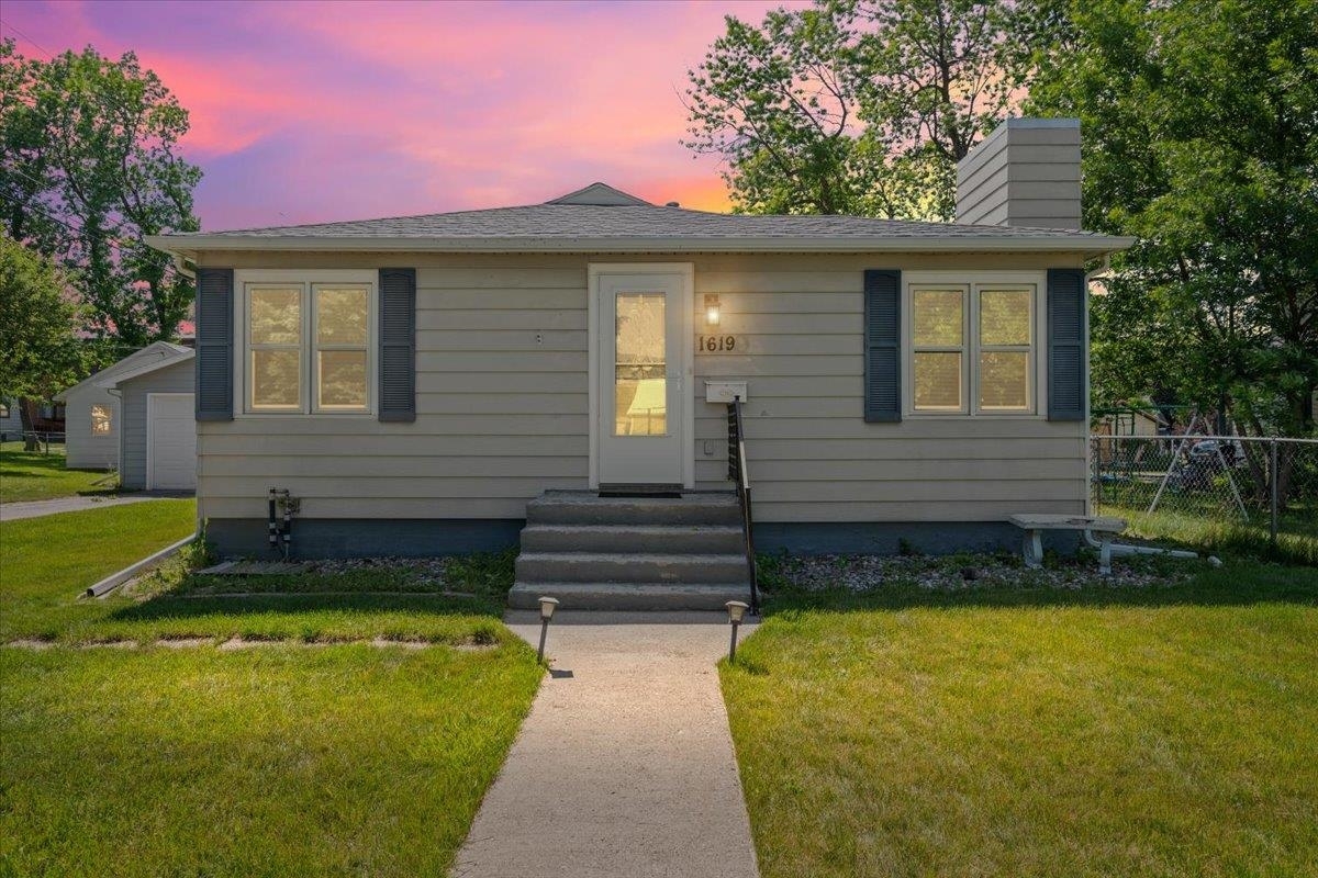 Property Photo: 1619 Davenport Street SD 57785