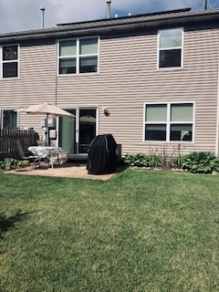 Property Photo: 1463 Carlisle Lane IL 60140
