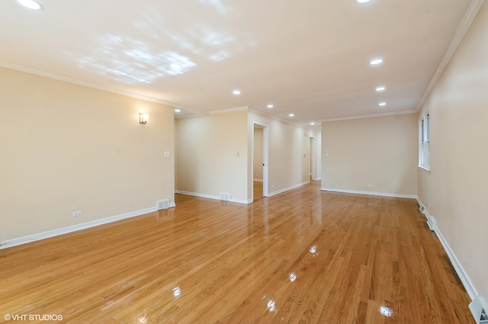 Property Photo: 2623 W Arthur Avenue 3 IL 60645