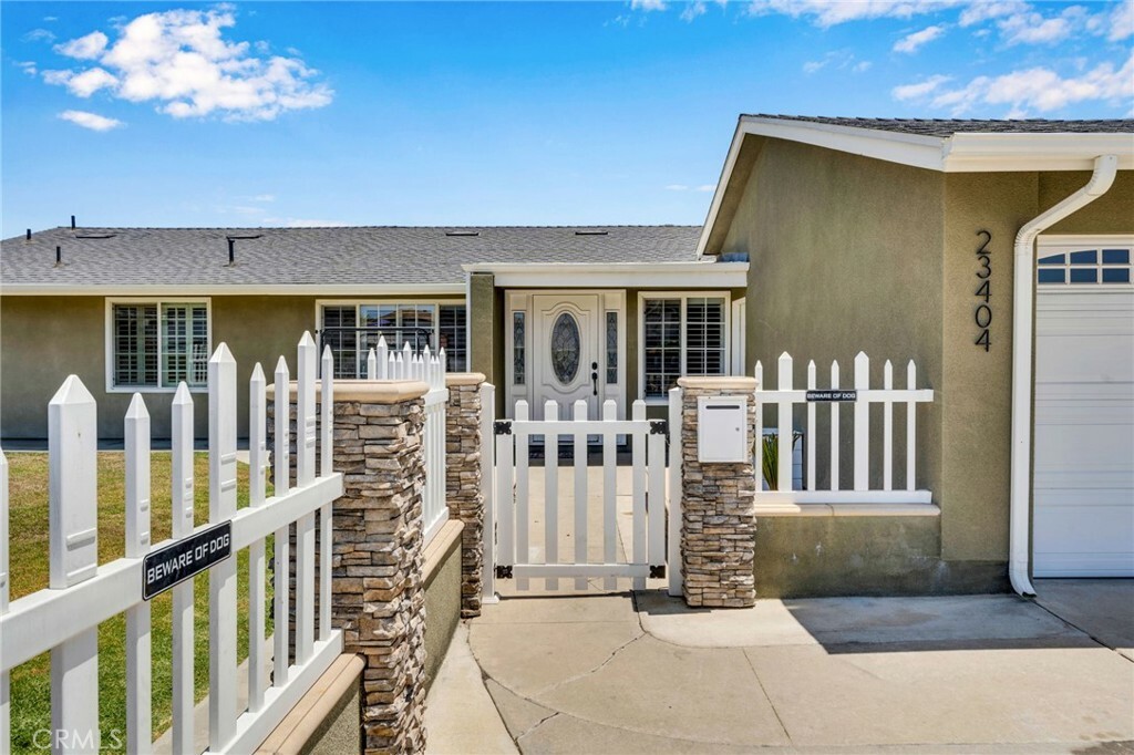 Property Photo: 23404 President Avenue CA 90710
