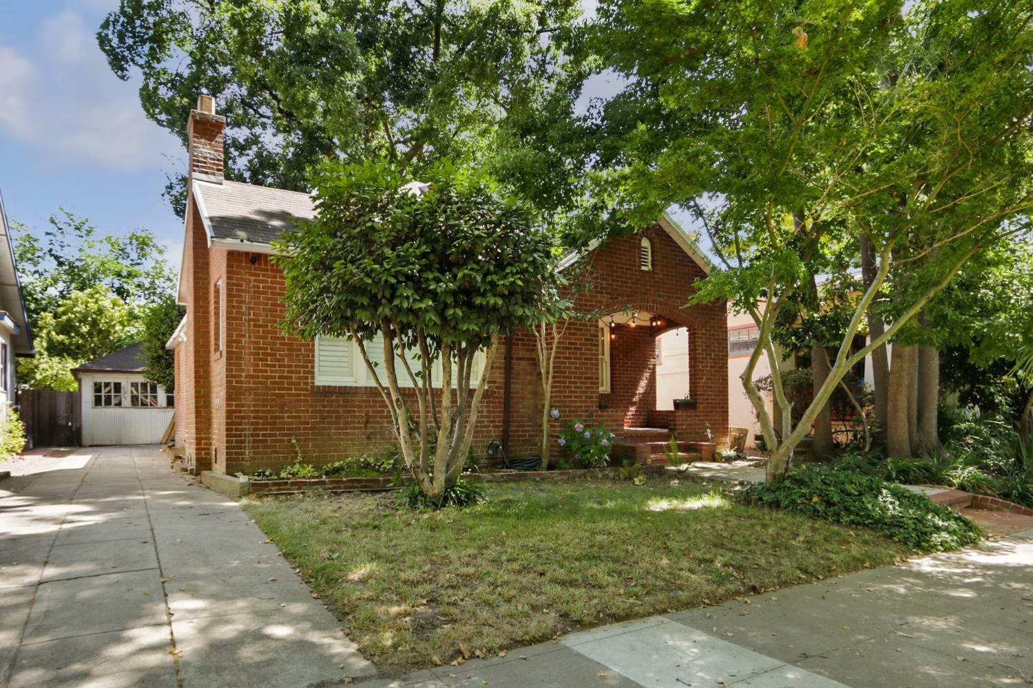 Property Photo: 3225 D Street CA 95816