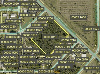 Property Photo: 14181 Stringfellow Road FL 33922