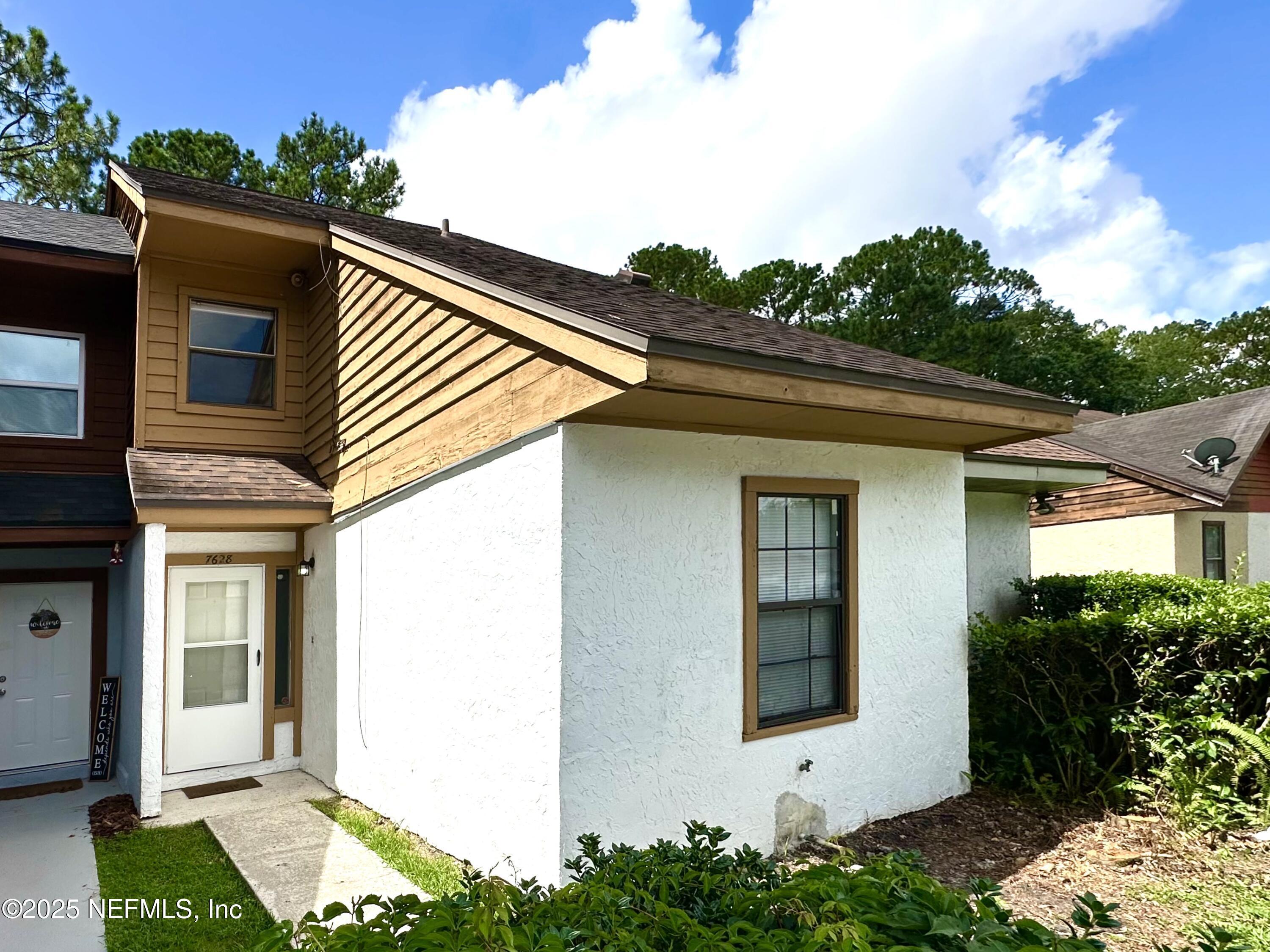 Property Photo:  7628 Jana Lane S  FL 32210 