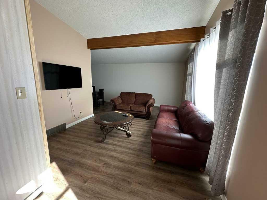 Property Photo: 3607 20 Avenue S AB T1K 4G5