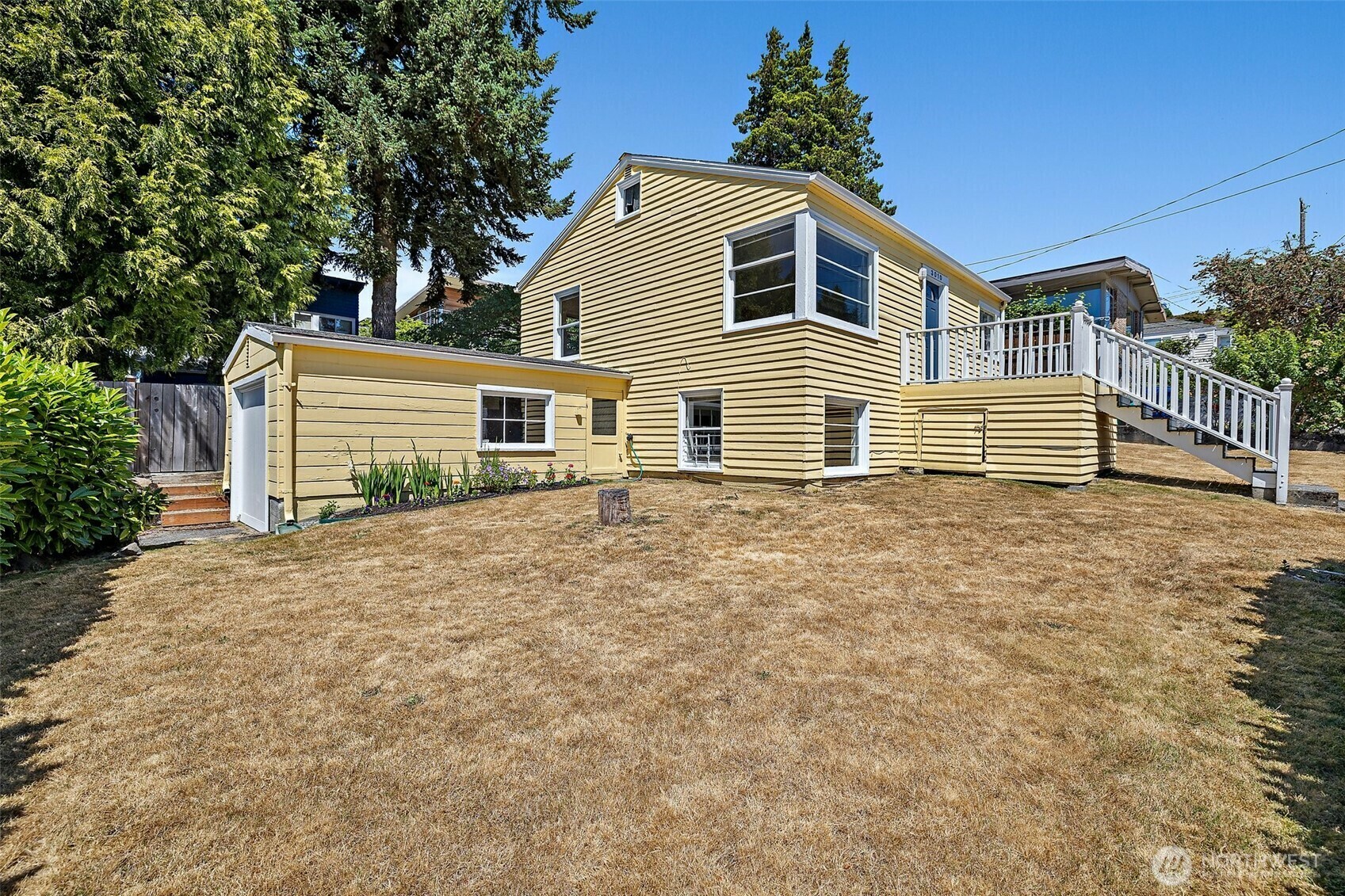 Property Photo:  3010 W Smith Street  WA 98199 