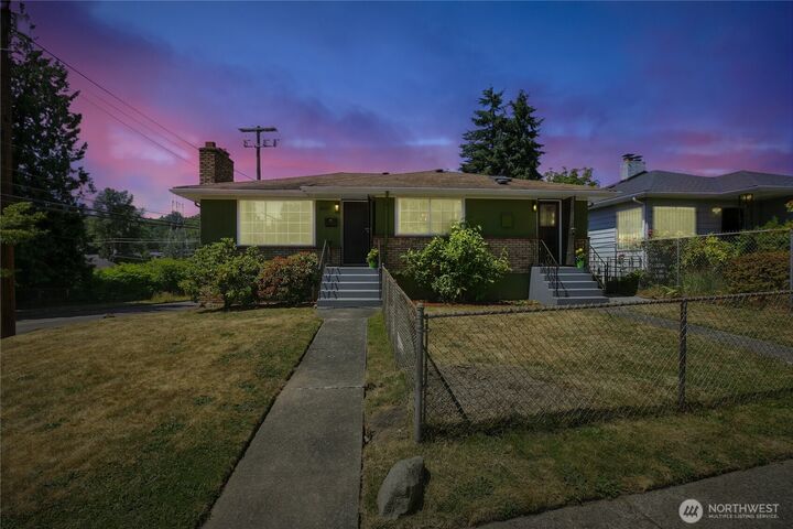 8457  Renton Avenue S  Seattle WA 98118 photo