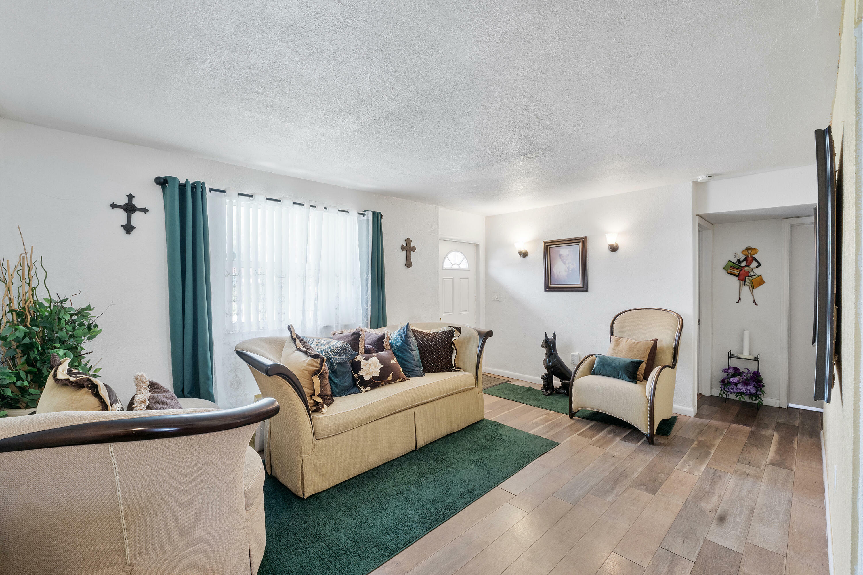 Property Photo: 439 Cheyenne Drive FL 33462