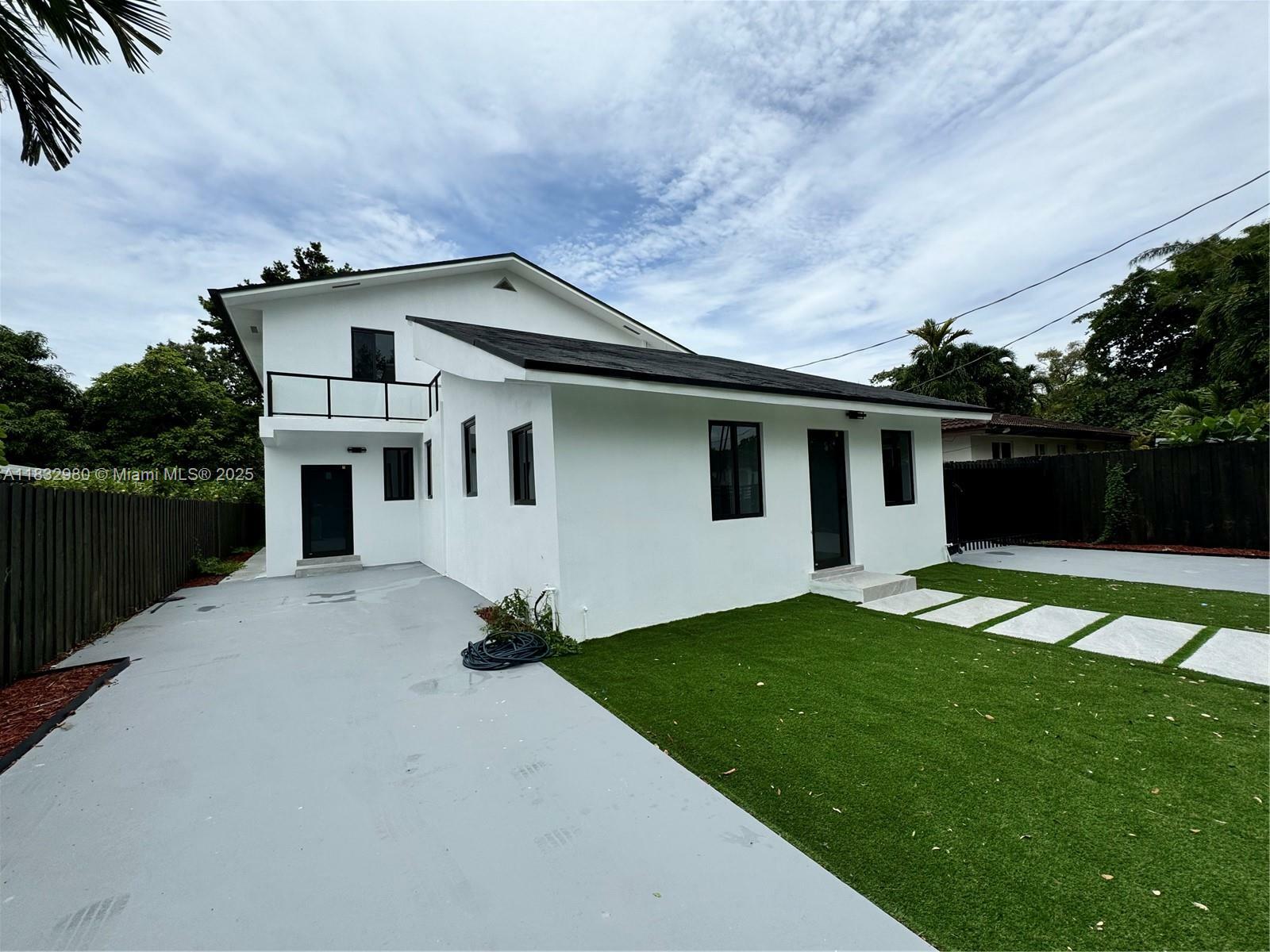 972 SW 44th Ave  Miami FL 33134 photo