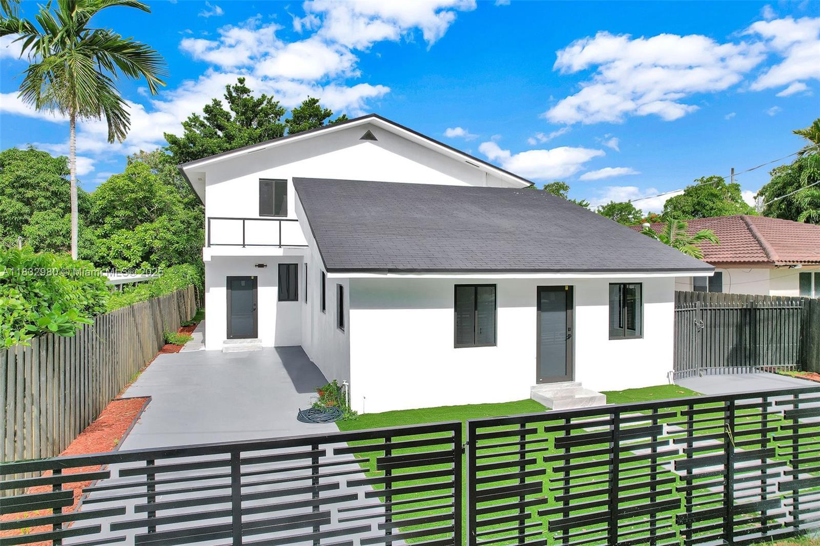 Property Photo: 972 SW 44th Ave FL 33134