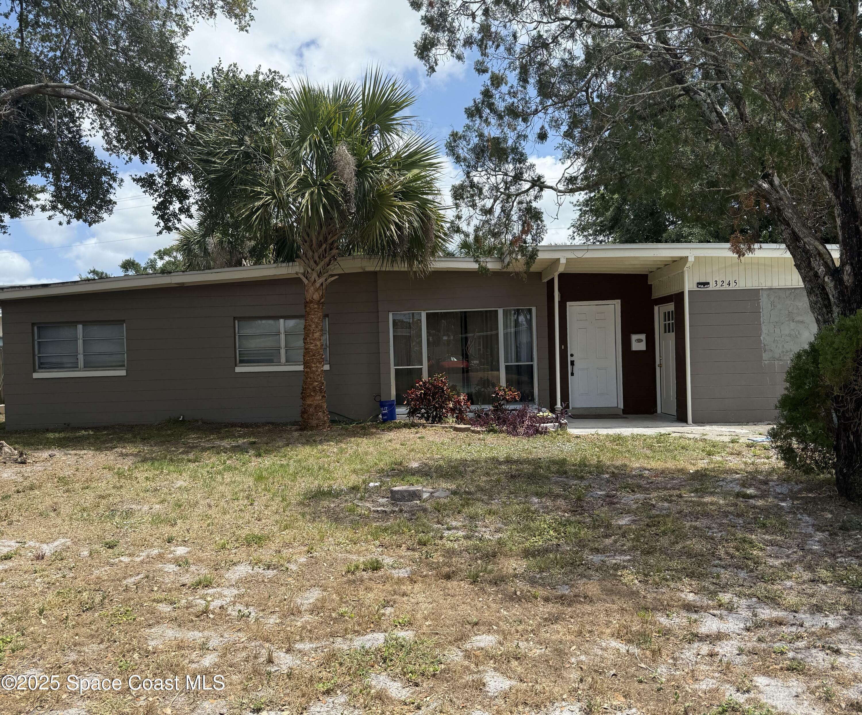 Property Photo: 3245 Citrus Court FL 32780