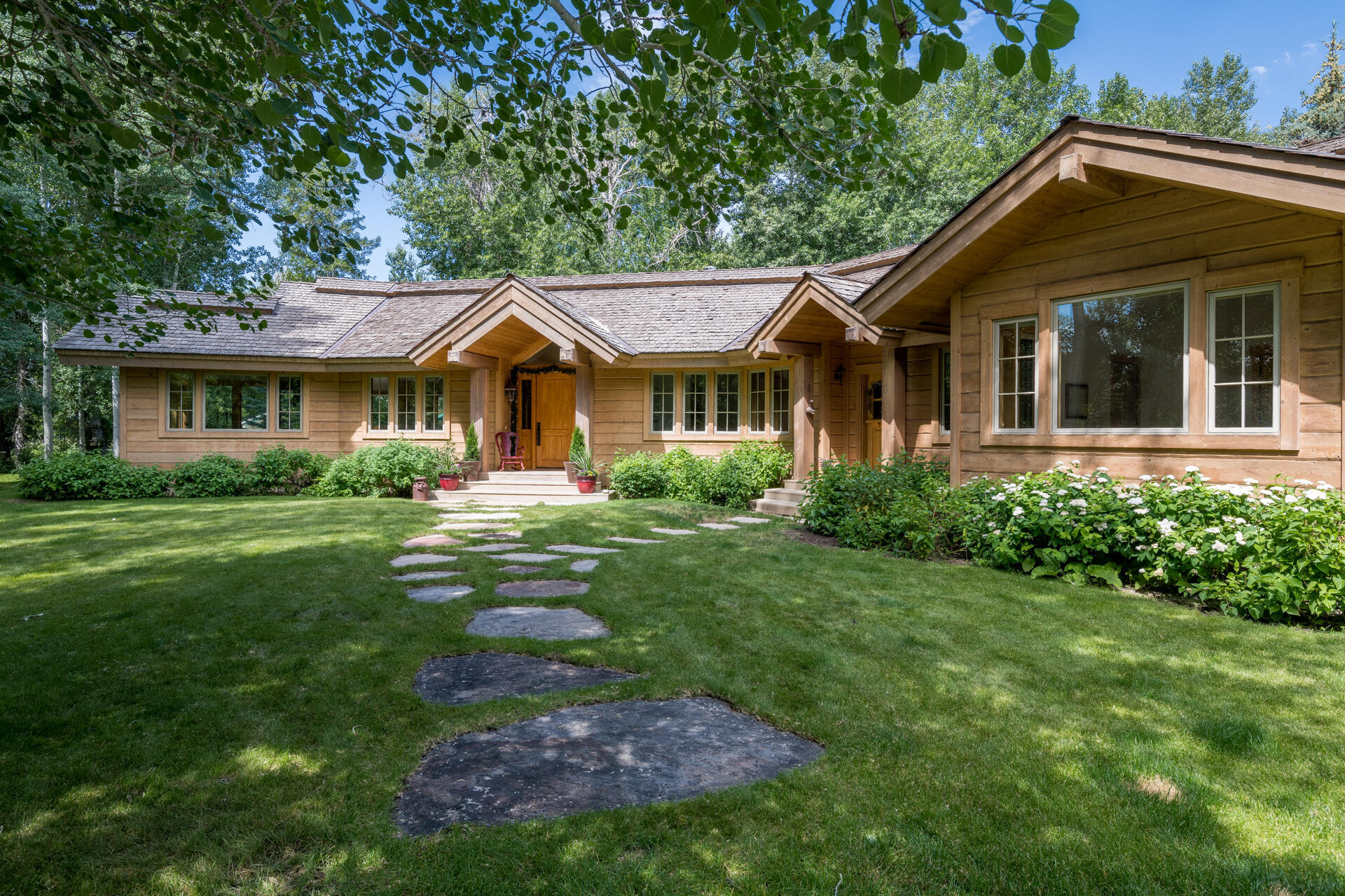 Property Photo:  101 Willow Rd  ID 83353 