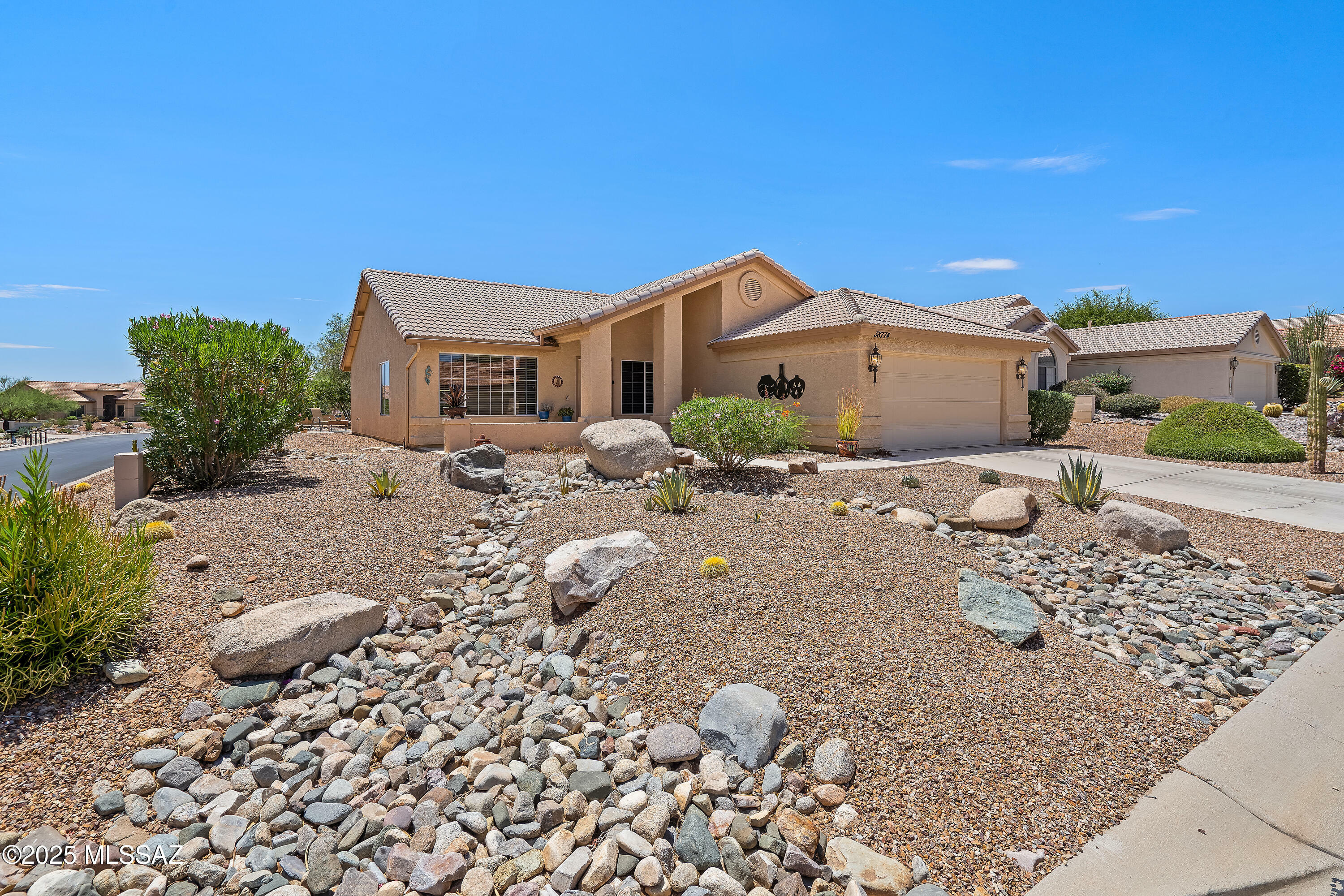 Property Photo: 38774 S Desert Bluff Drive AZ 85739