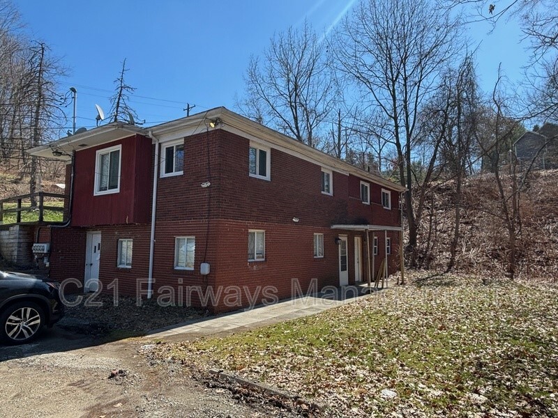 Property Photo:  2551 Tilbrook Rd  PA 15146 