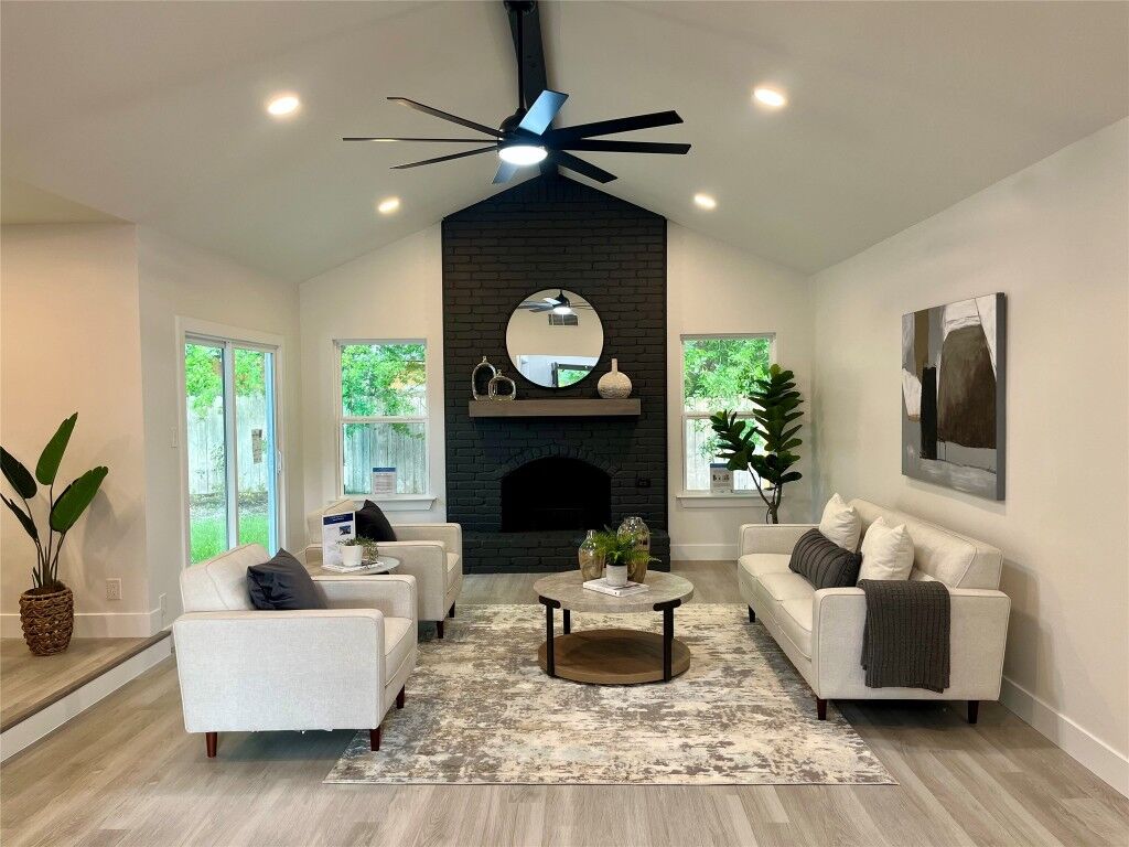 Property Photo: 10505 Parkfield Drive TX 78758