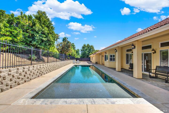 Property Photo: 6021 N Vine Street CA 95688