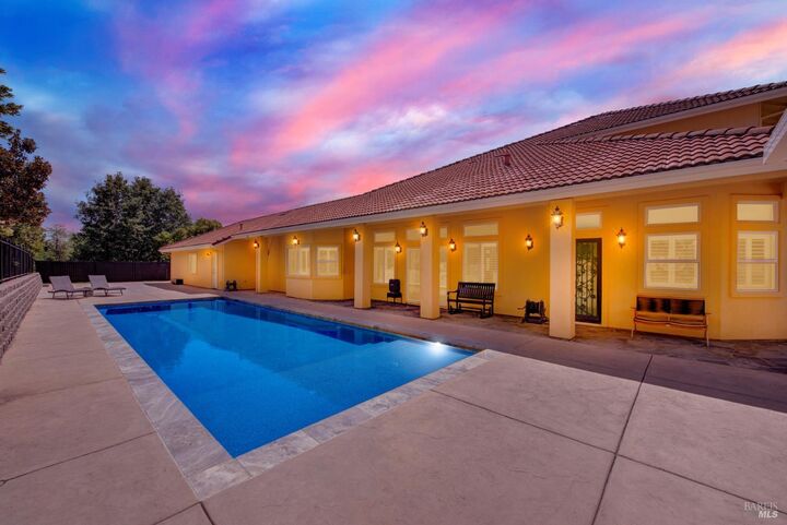 Property Photo: 6021 N Vine Street CA 95688