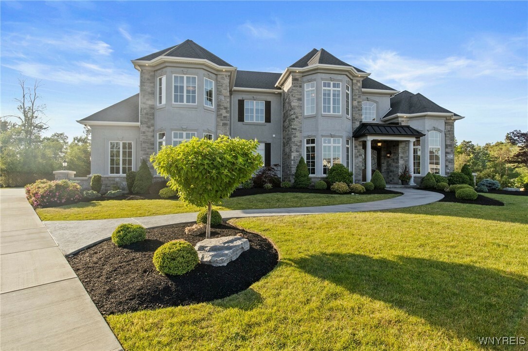 Property Photo: 5558 Herons Glen NY 14031