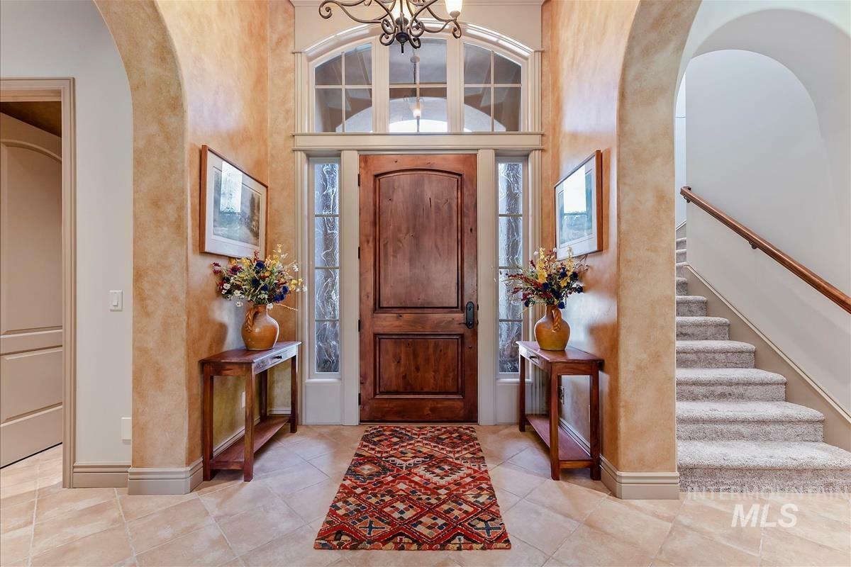 Property Photo: 215 W Riverbridge Ln ID 83616
