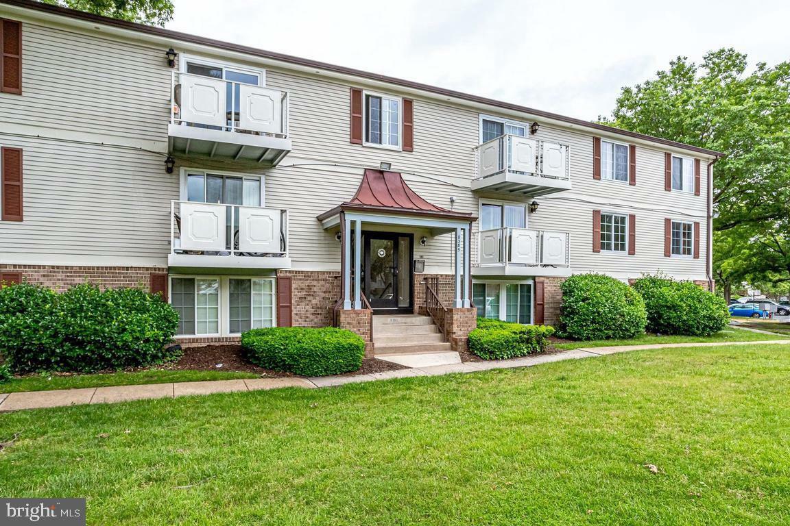 Property Photo: 8385 Brockham Drive H VA 22309