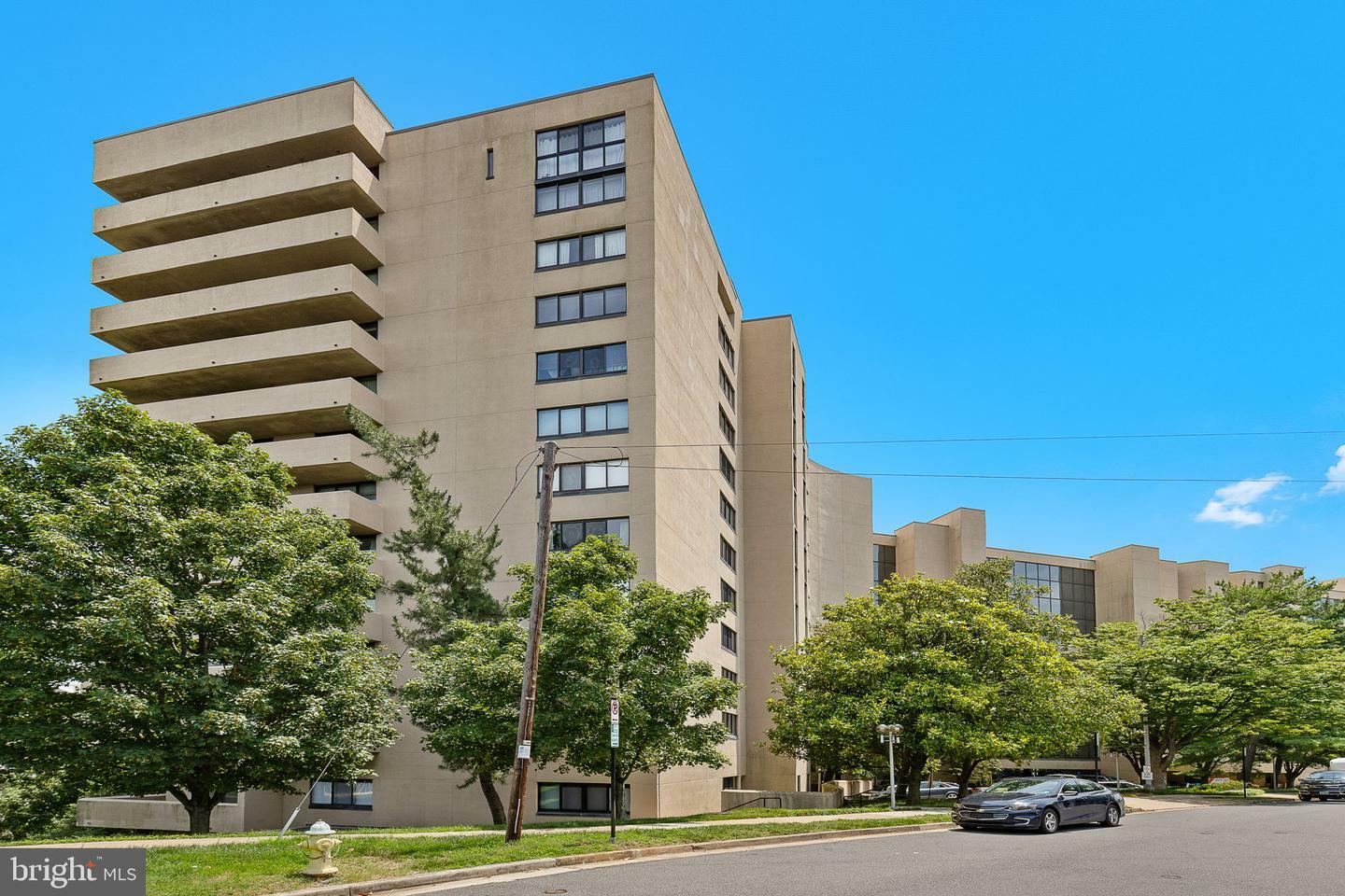 Property Photo: 1101 S Arlington Ridge Road 214 VA 22202