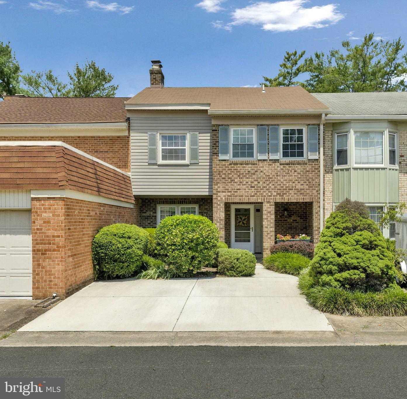 1013 Moorefield Hill Grove SW  Vienna VA 22180 photo
