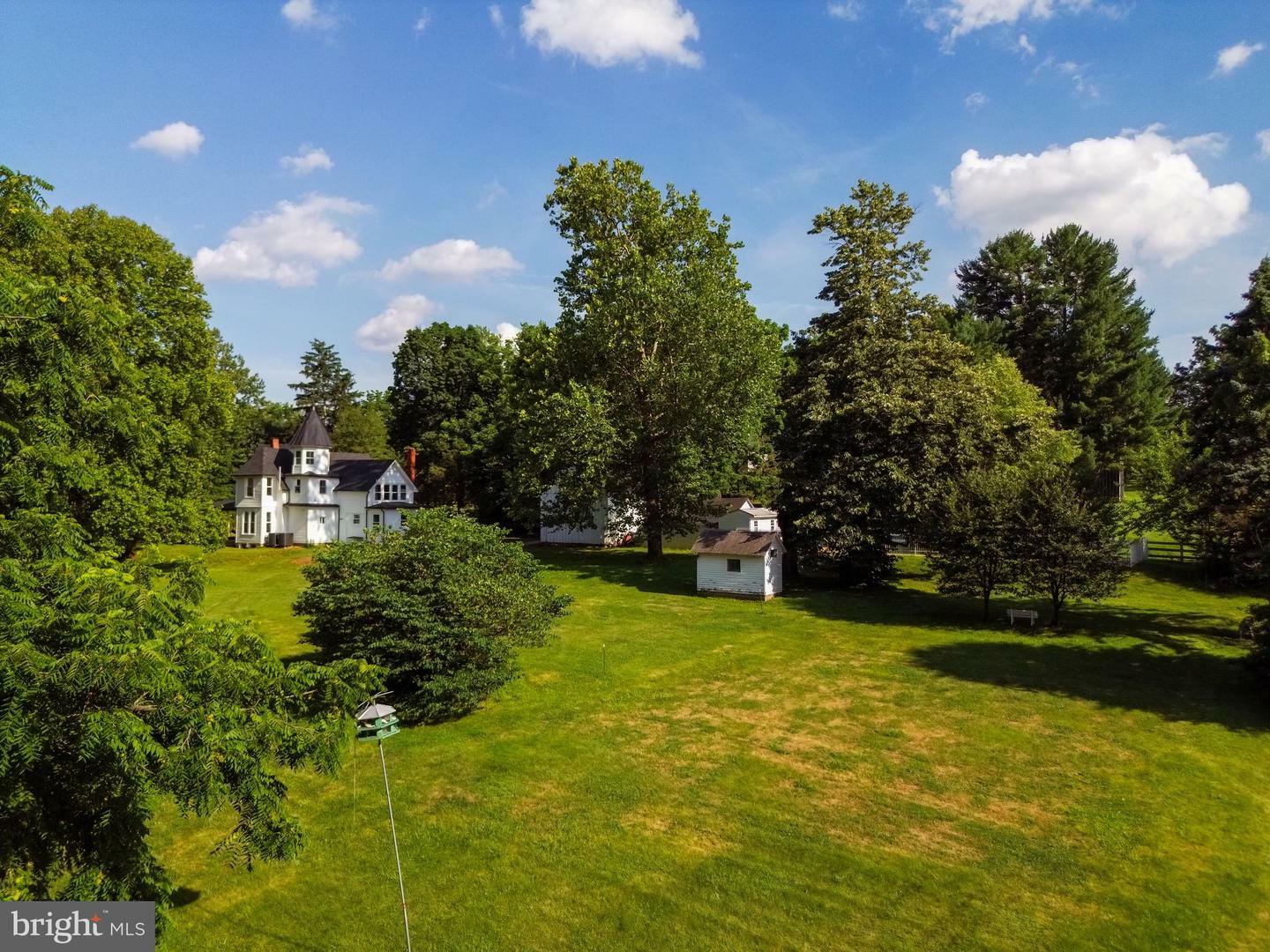 Property Photo: 17115 Simpson Circle VA 20129