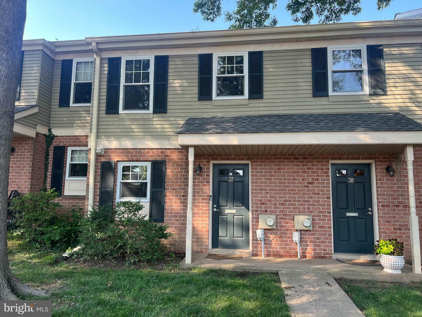 Property Photo: 37 Winston Court PA 19422