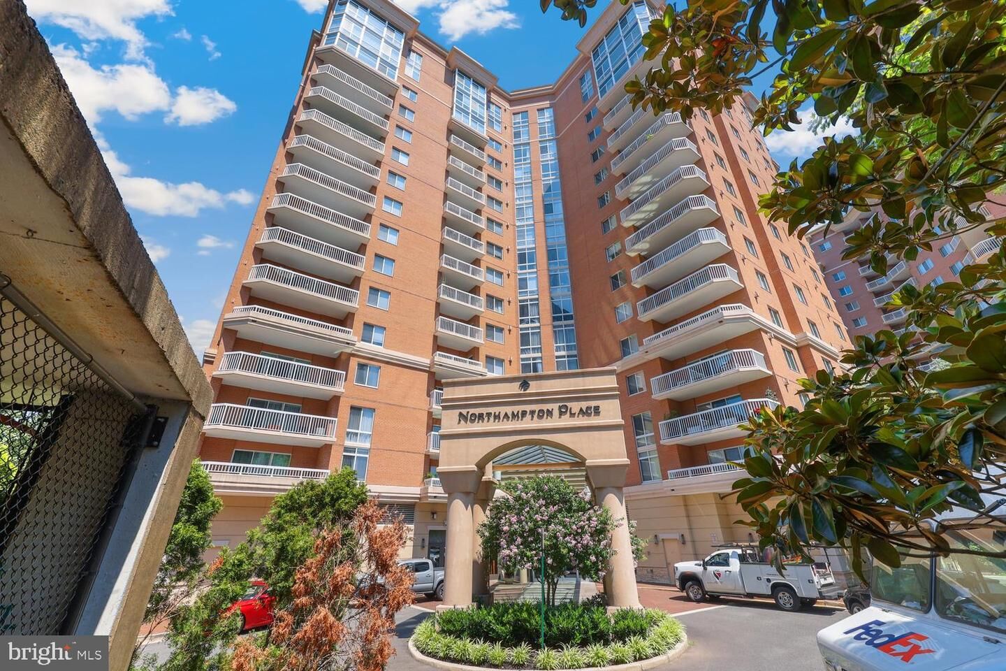 Property Photo:  3101 N Hampton Drive 1519  VA 22302 