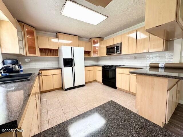 Property Photo: 4949 E 2nd Street FL 32404