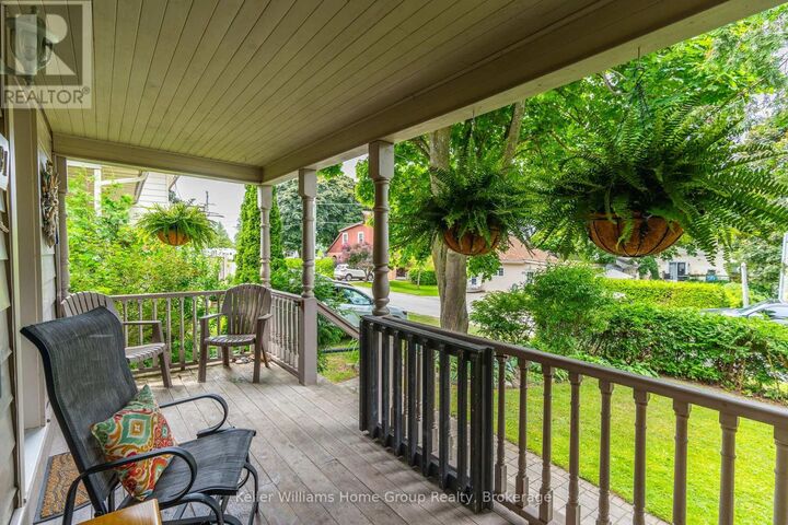 Property Photo:  891 McDonald Avenue  ON N2Z 1A5 