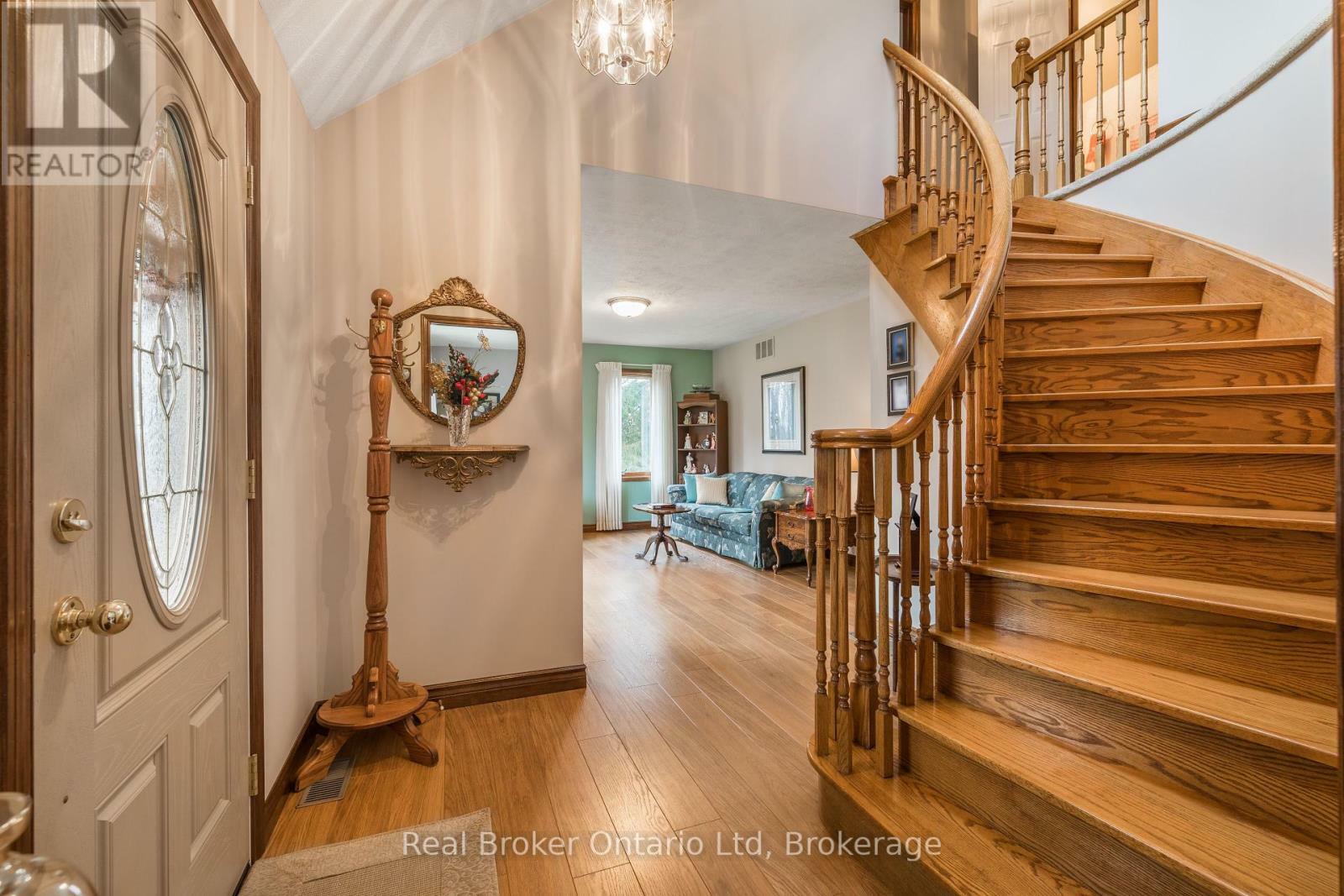 Property Photo:  203 Sideroad 5  ON N0H 1A0 