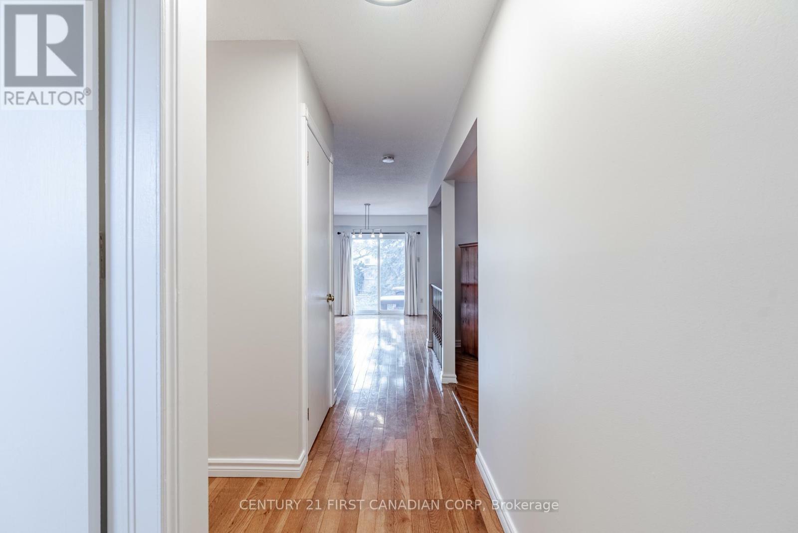 Property Photo:  160 Conway Drive Unit 7  ON N6E 3M4 