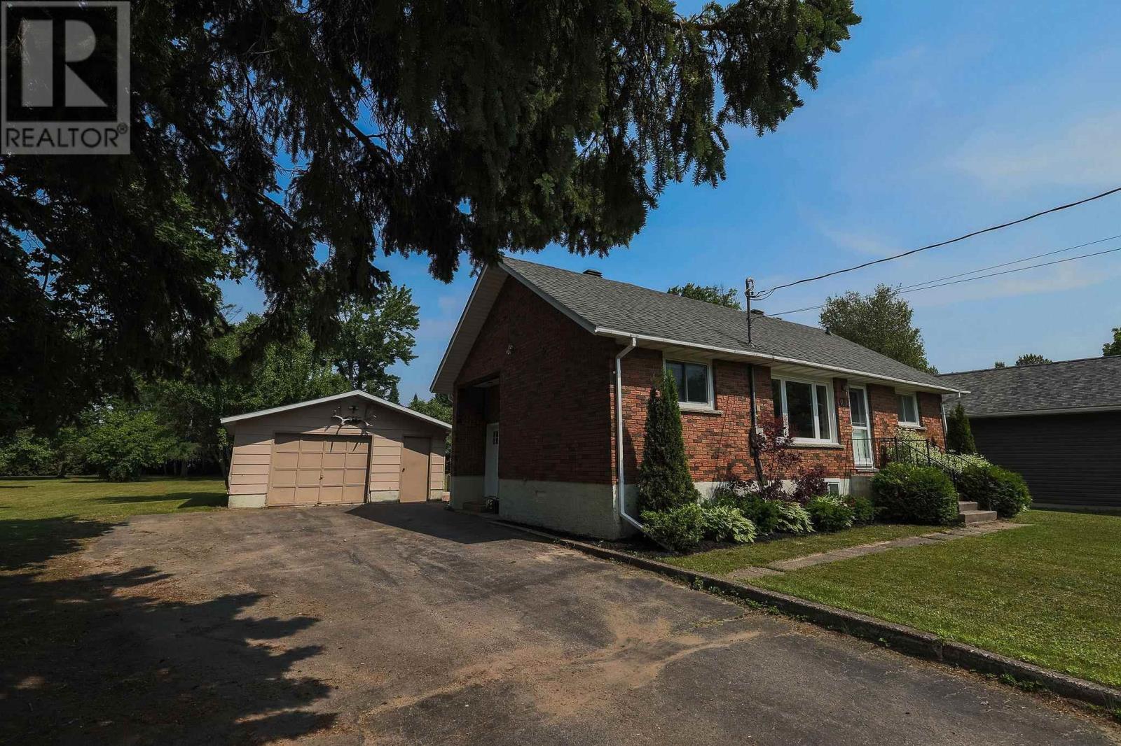 Property Photo: 380 River Rd ON P6A 5K9