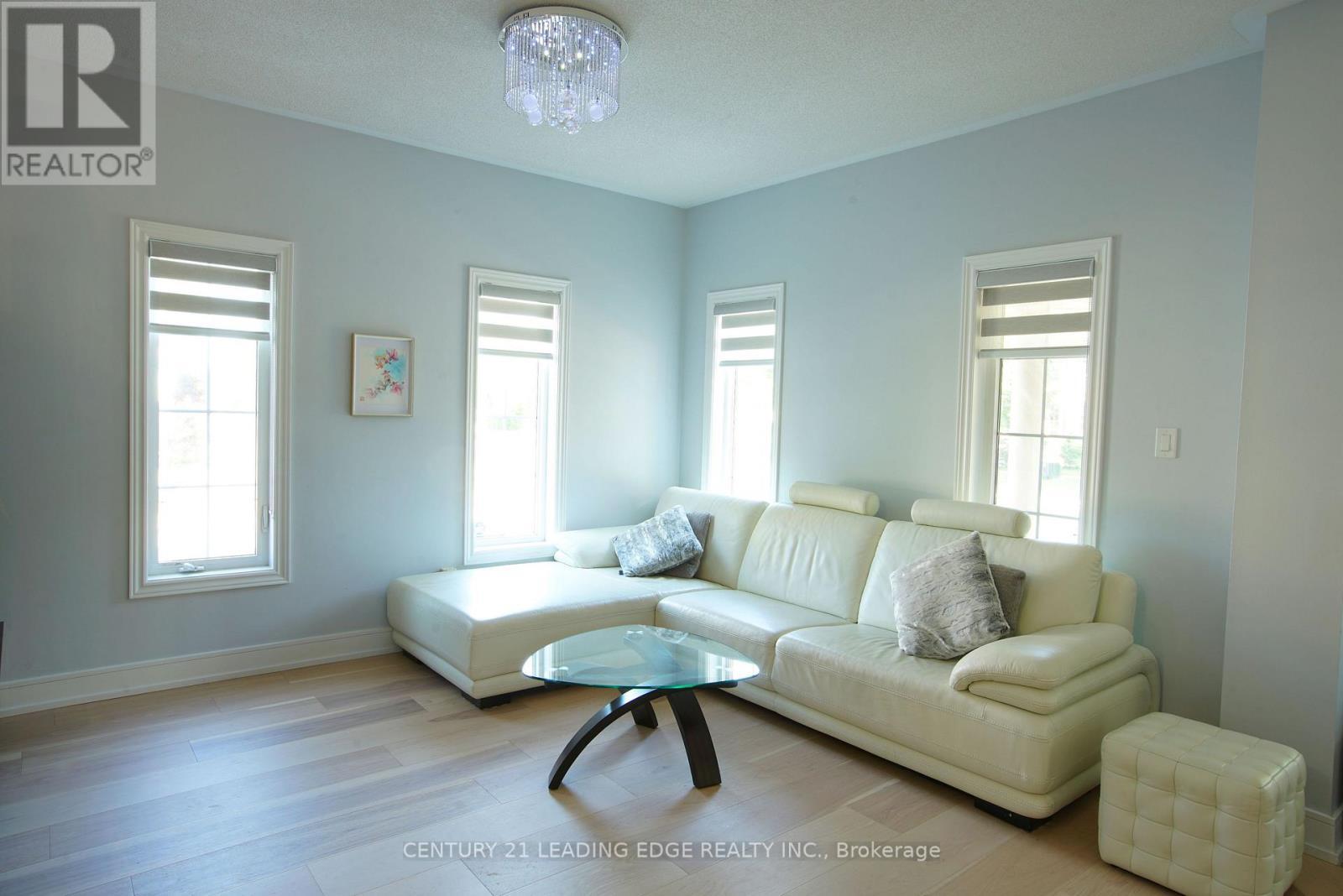 Property Photo: 648 South Unionville Avenue ON L3R 8V1