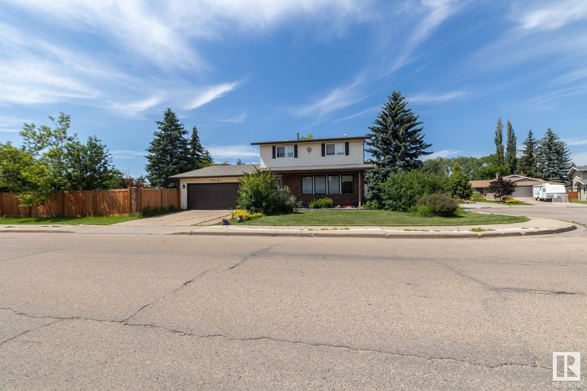 11728 28 Avenue NW  Edmonton AB T6J 3P2 photo