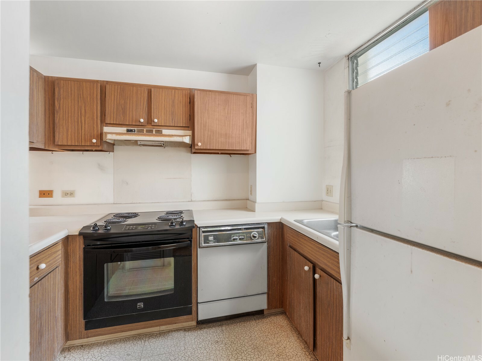 1160 Ala Napunani Street 1407  Honolulu HI 96818 photo
