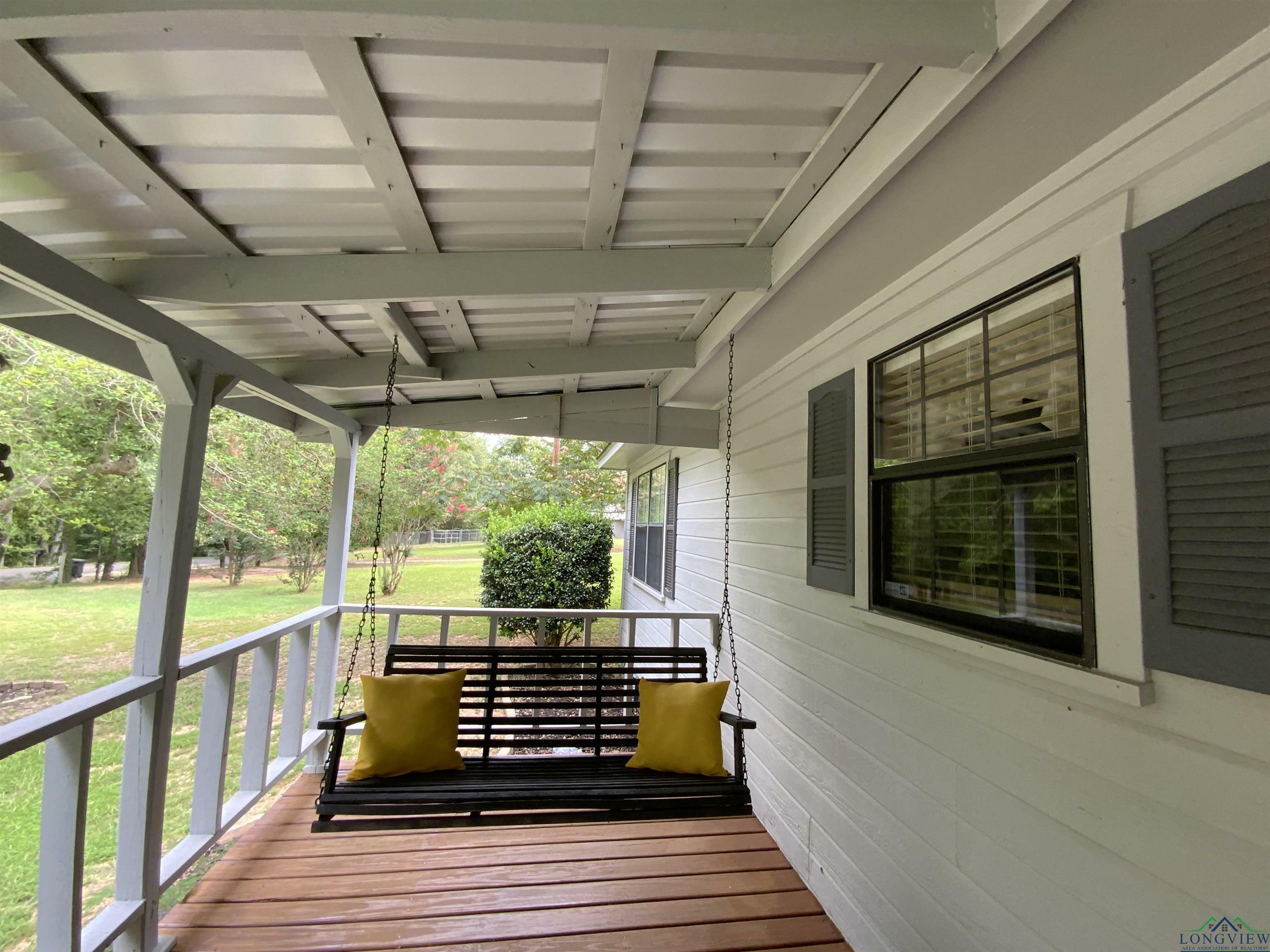 Property Photo: 2633 River Rd TX 75662-0000