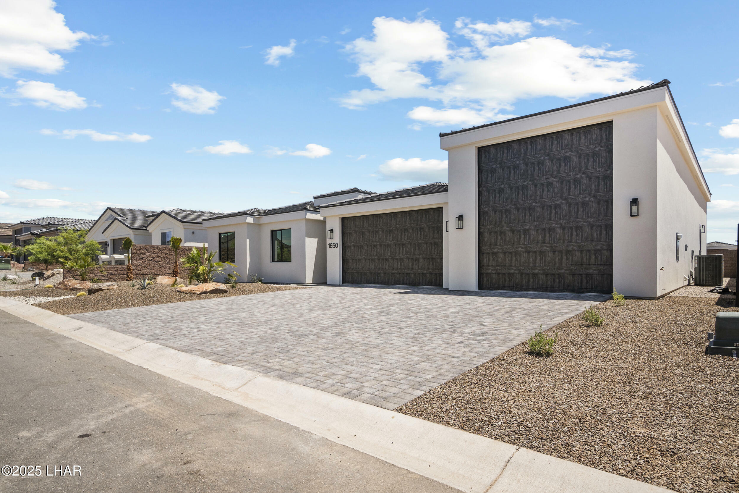 Property Photo: 1650 E Pamela Dr AZ 86404