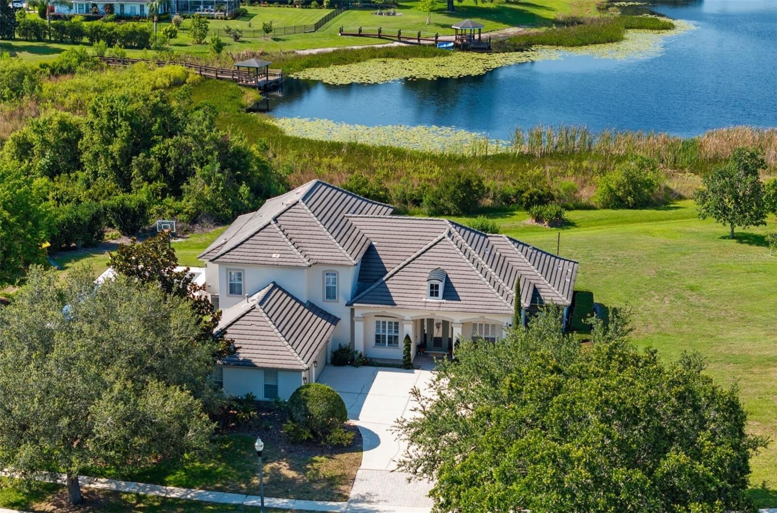 Property Photo:  13025 Lake Roper Court  FL 34786 